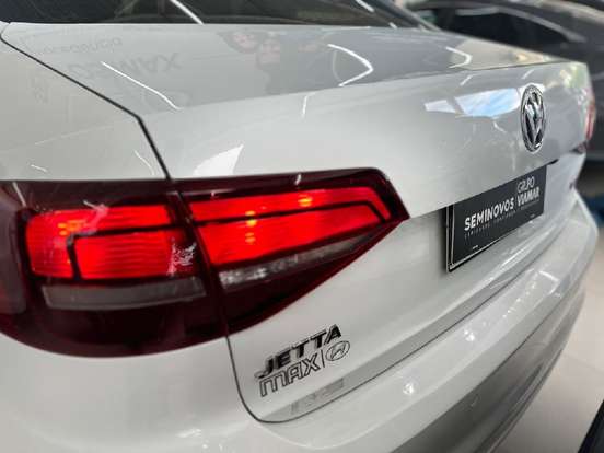 VOLKSWAGEN-JETTA-1.4 16V TSI COMFORTLINE GASOLINA 4P TIPTRONIC VOLKSWAGEN-JETTA-2017