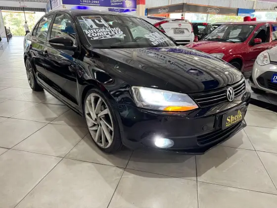 VOLKSWAGEN JETTA 2.0 COMFORTLINE FLEX 4P TIPTRONIC