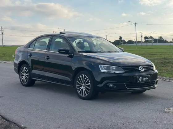 VOLKSWAGEN JETTA 2.0 TSI HIGHLINE 211CV GASOLINA 4P TIPTRONIC