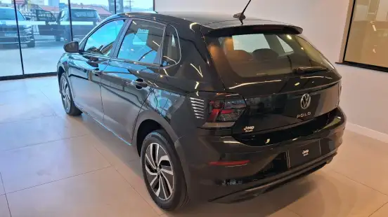 VOLKSWAGEN-POLO-2023