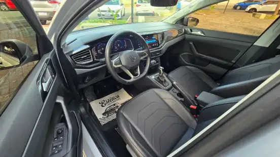 VOLKSWAGEN-POLO-2024