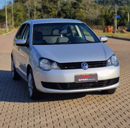 VOLKSWAGEN-POLO-1.6 MI 8V FLEX 4P MANUAL VOLKSWAGEN-POLO-2012