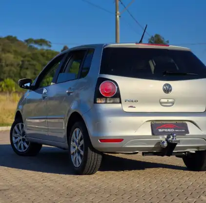 VOLKSWAGEN-POLO-1.6 MI 8V FLEX 4P MANUAL VOLKSWAGEN-POLO-2012