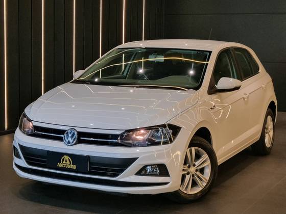 VOLKSWAGEN POLO 1.0 200 TSI COMFORTLINE AUTOMÁTICO