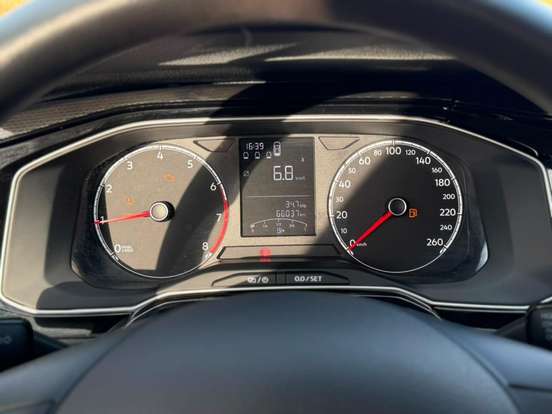 VOLKSWAGEN-POLO-2025