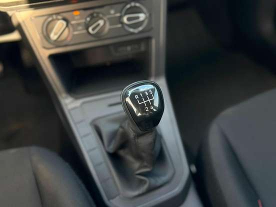 VOLKSWAGEN-POLO-2025