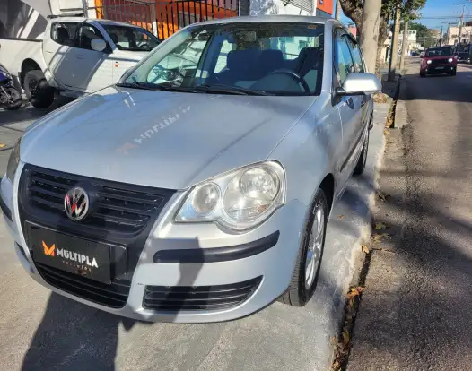 VOLKSWAGEN-POLO SEDAN-2009