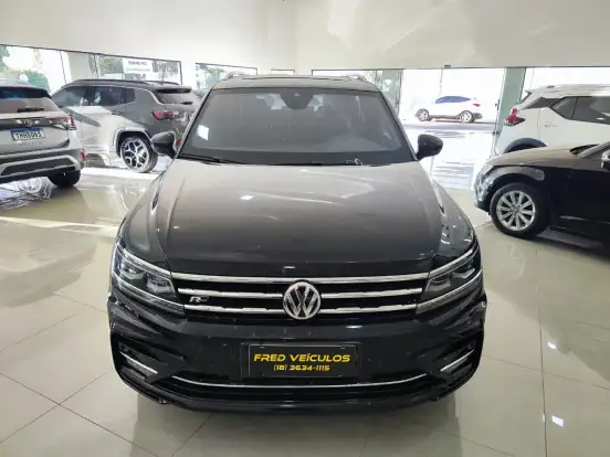 VOLKSWAGEN-TIGUAN-2020