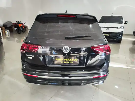 VOLKSWAGEN-TIGUAN-2020