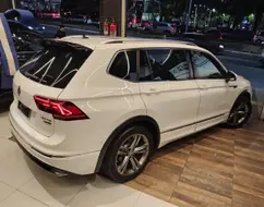 VOLKSWAGEN TIGUAN 2.0 350 TSI GASOLINA ALLSPACE R-LINE 4MOTION DSG VOLKSWAGEN TIGUAN 2.0 350 TSI GASOLINA ALLSPACE R-LINE 4MOTION DSG