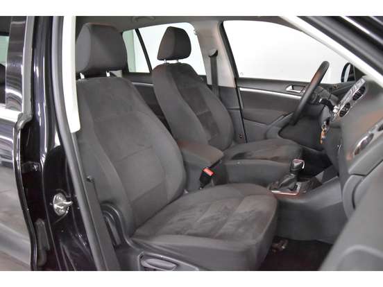 VOLKSWAGEN-TIGUAN-2014