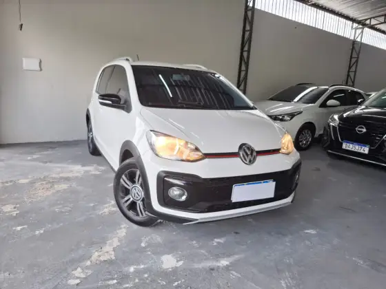 VOLKSWAGEN UP 1.0 170 TSI TOTAL FLEX XTREME 4P MANUAL