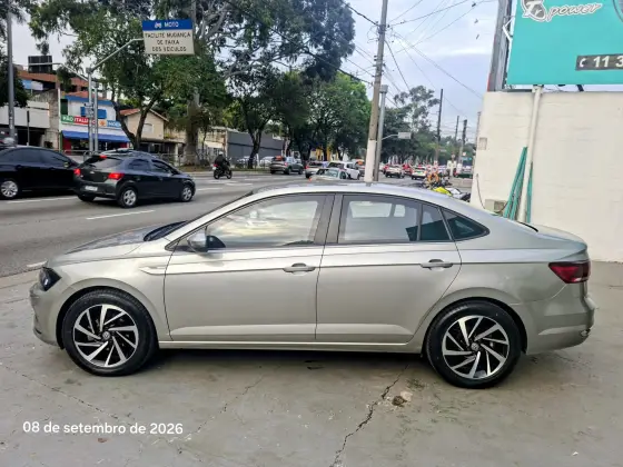 VOLKSWAGEN VIRTUS 1.0 200 TSI HIGHLINE AUTOMÁTICO