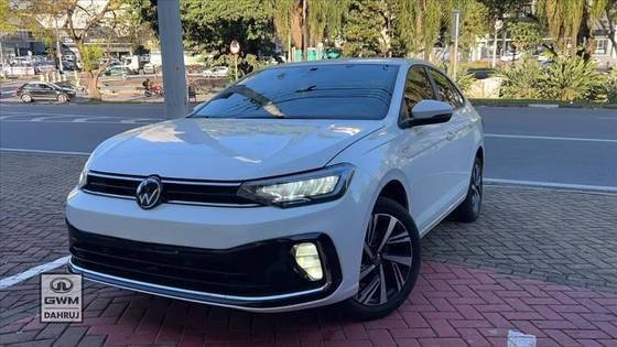VOLKSWAGEN VIRTUS 1.0 200 TSI HIGHLINE AUTOMÁTICO