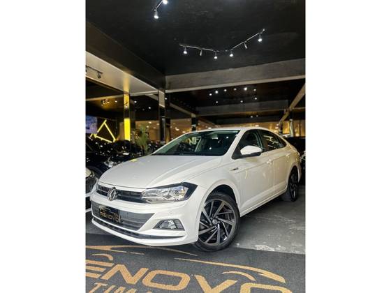 VOLKSWAGEN VIRTUS 1.0 200 TSI HIGHLINE AUTOMÁTICO