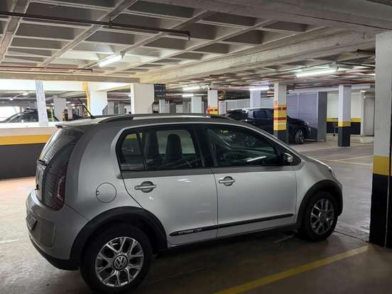 VOLKSWAGEN-CROSS UP-1.0 TSI 12V FLEX 4P MANUAL VOLKSWAGEN-CROSS UP-2016