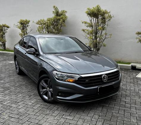 VOLKSWAGEN JETTA 1.4 250 TSI TOTAL FLEX R-LINE TIPTRONIC