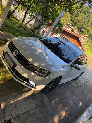 VOLKSWAGEN JETTA 2.0 TSI HIGHLINE 211CV GASOLINA 4P TIPTRONIC