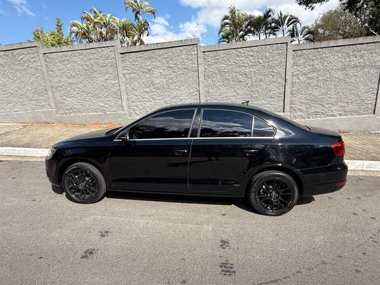 VOLKSWAGEN-JETTA-2014