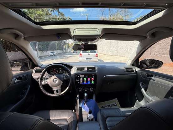 VOLKSWAGEN-JETTA-2014