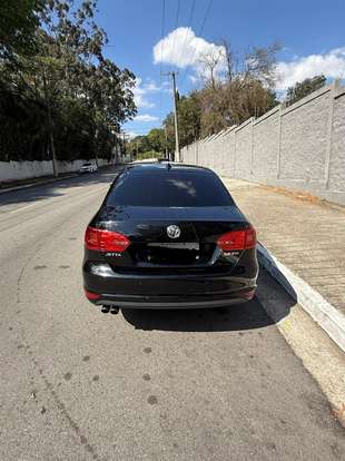 VOLKSWAGEN-JETTA-2014