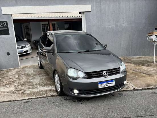 VOLKSWAGEN-POLO-1.6 MI 8V FLEX 4P MANUAL VOLKSWAGEN-POLO-2011
