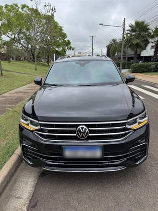 VOLKSWAGEN TIGUAN 2.0 300 TSI GASOLINA ALLSPACE R-LINE AUTOMÁTICO