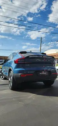 VOLVO-C40-2023