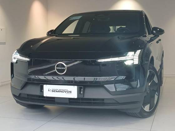 VOLVO EX30 69 KW ELÉTRICO PLUS