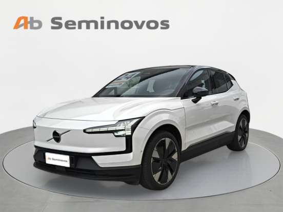 VOLVO-EX30-2024