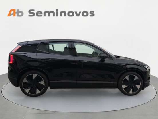 VOLVO-EX30-2024