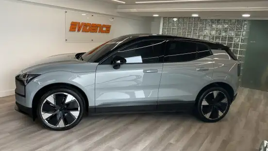 VOLVO-EX30-2024