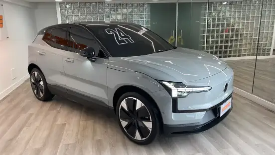 VOLVO-EX30-2024