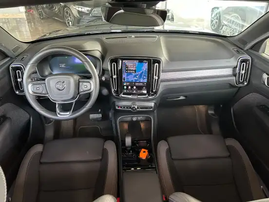 VOLVO-EX40-P6 RECHARGE ELECTRIC PLUS VOLVO-EX40-2026