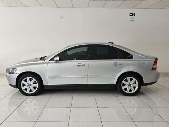 VOLVO-S40-2006