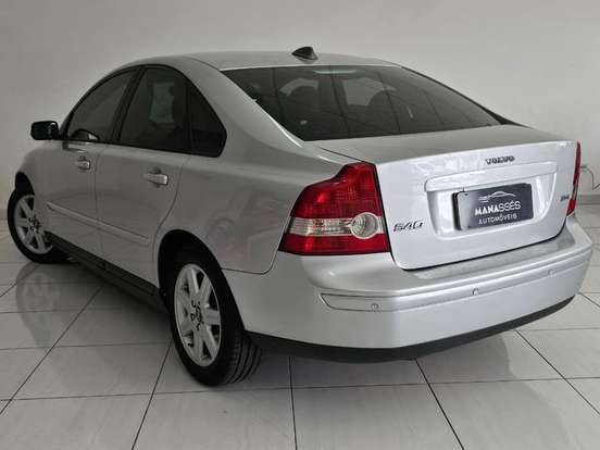 VOLVO-S40-2006