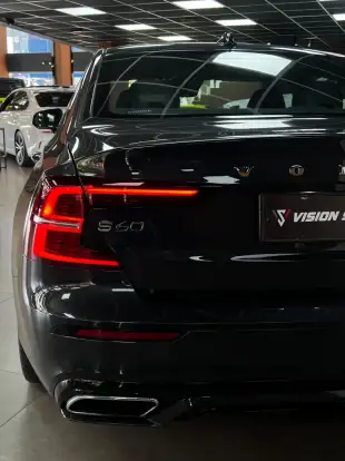 VOLVO-S60-2019