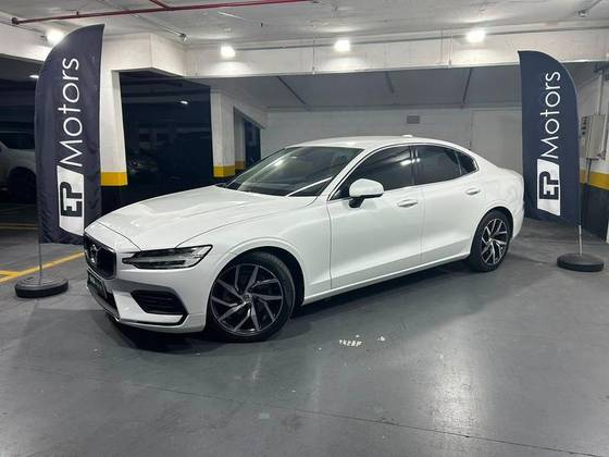 VOLVO S60 2.0 T4 MOMENTUM GASOLINA 4P AUTOMÁTICO