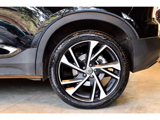 VOLVO-XC40-1.5 T5 RECHARGE R-DESIGN GEARTRONIC VOLVO-XC40-2020