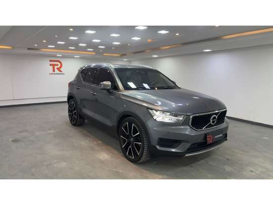 VOLVO-XC40-2.0 T5 GASOLINA MOMENTUM AWD GEARTRONIC VOLVO-XC40-2019