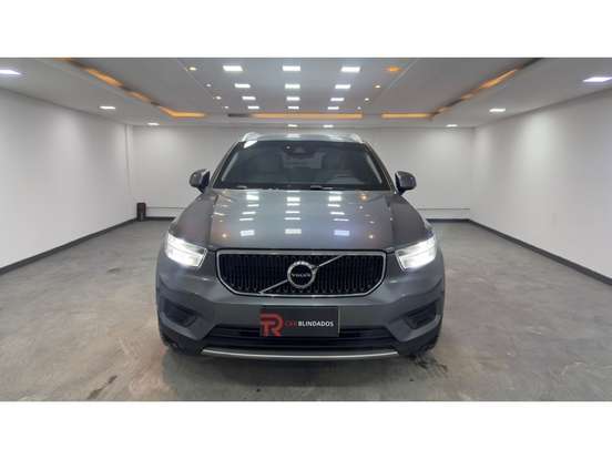 VOLVO-XC40-2.0 T5 GASOLINA MOMENTUM AWD GEARTRONIC VOLVO-XC40-2019