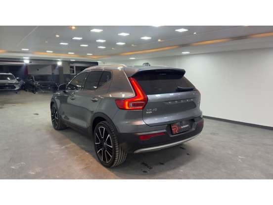 VOLVO-XC40-2.0 T5 GASOLINA MOMENTUM AWD GEARTRONIC VOLVO-XC40-2019