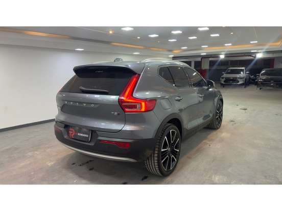 VOLVO-XC40-2.0 T5 GASOLINA MOMENTUM AWD GEARTRONIC VOLVO-XC40-2019