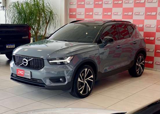 VOLVO-XC40-2019