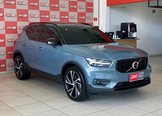 VOLVO-XC40-2019