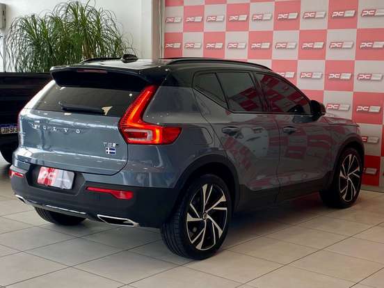 VOLVO-XC40-2.0 T5 GASOLINA R-DESIGN AWD GEARTRONIC VOLVO-XC40-2019