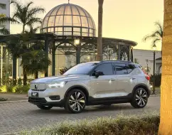 VOLVO XC40 P8 RECHARGE ELECTRIC BEV PURE AWD VOLVO XC40 P8 RECHARGE ELECTRIC BEV PURE AWD