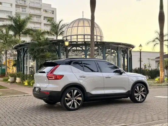 VOLVO-XC40-P8 RECHARGE ELECTRIC BEV PURE AWD VOLVO-XC40-2021