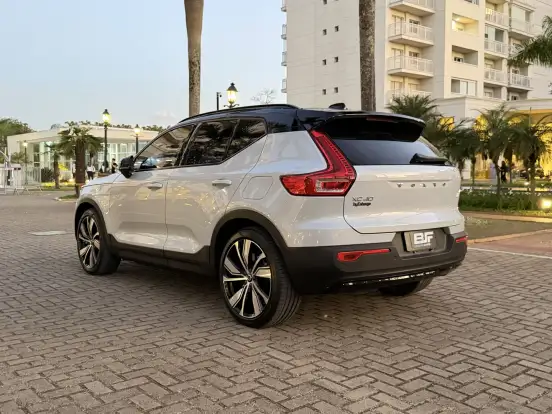 VOLVO-XC40-P8 RECHARGE ELECTRIC BEV PURE AWD VOLVO-XC40-2021