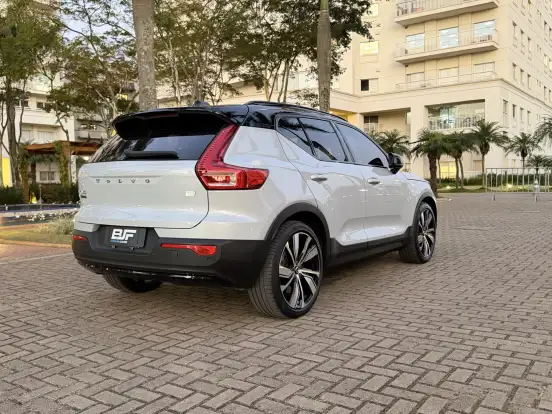 VOLVO-XC40-P8 RECHARGE ELECTRIC BEV PURE AWD VOLVO-XC40-2021